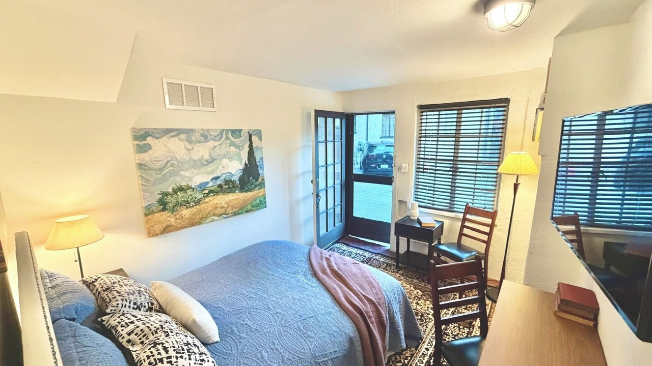 Photo of Bedroom in Beachwood Canyon