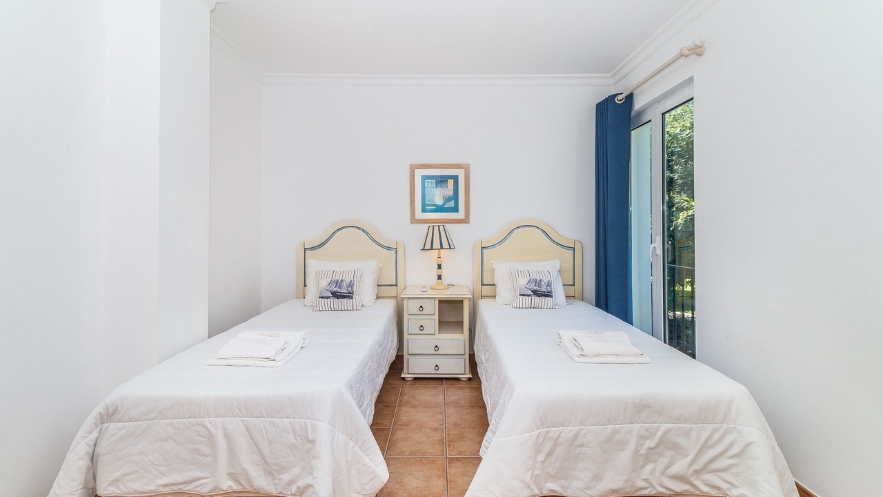 Photo of Bedroom in Meia Praia
