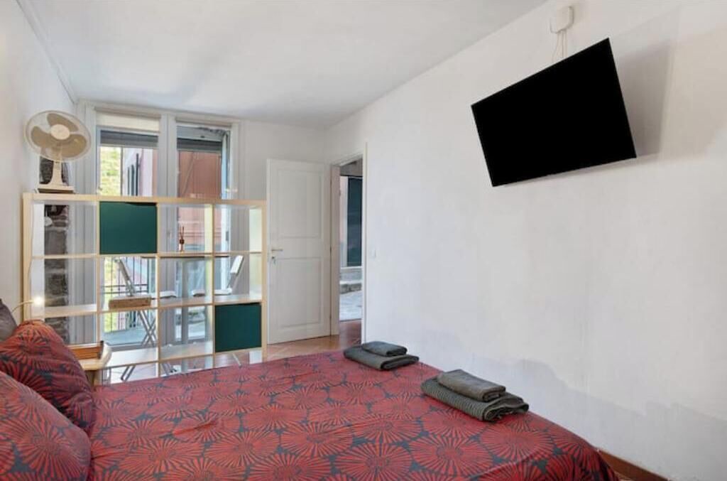 Photo of Bedroom in Manarola