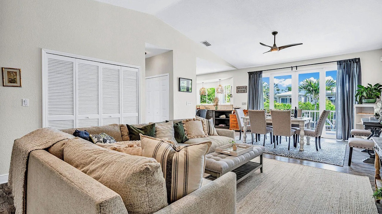 Photo of Livingroom in Twin Lakes