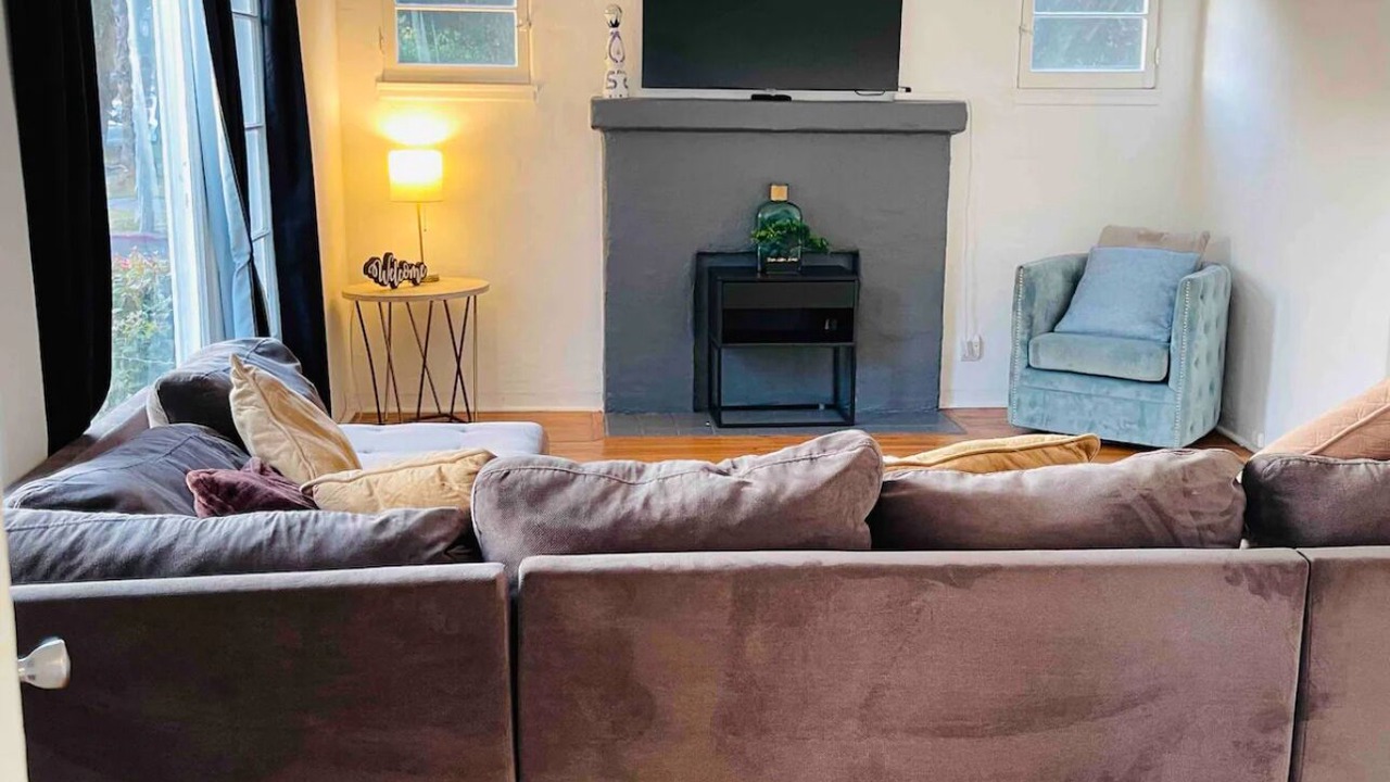 Photo of Livingroom in Pico - Robertson