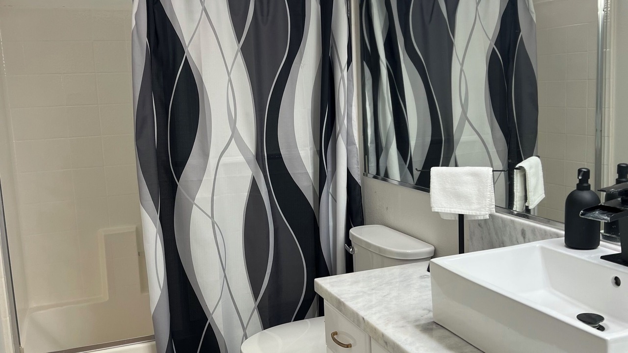 Photo of Bathroom in Canyon Lake