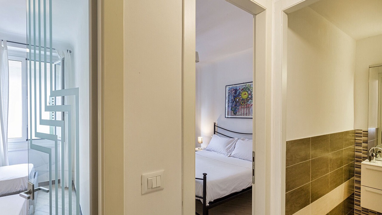 Photo of Bedroom in Genoa Historical Centre
