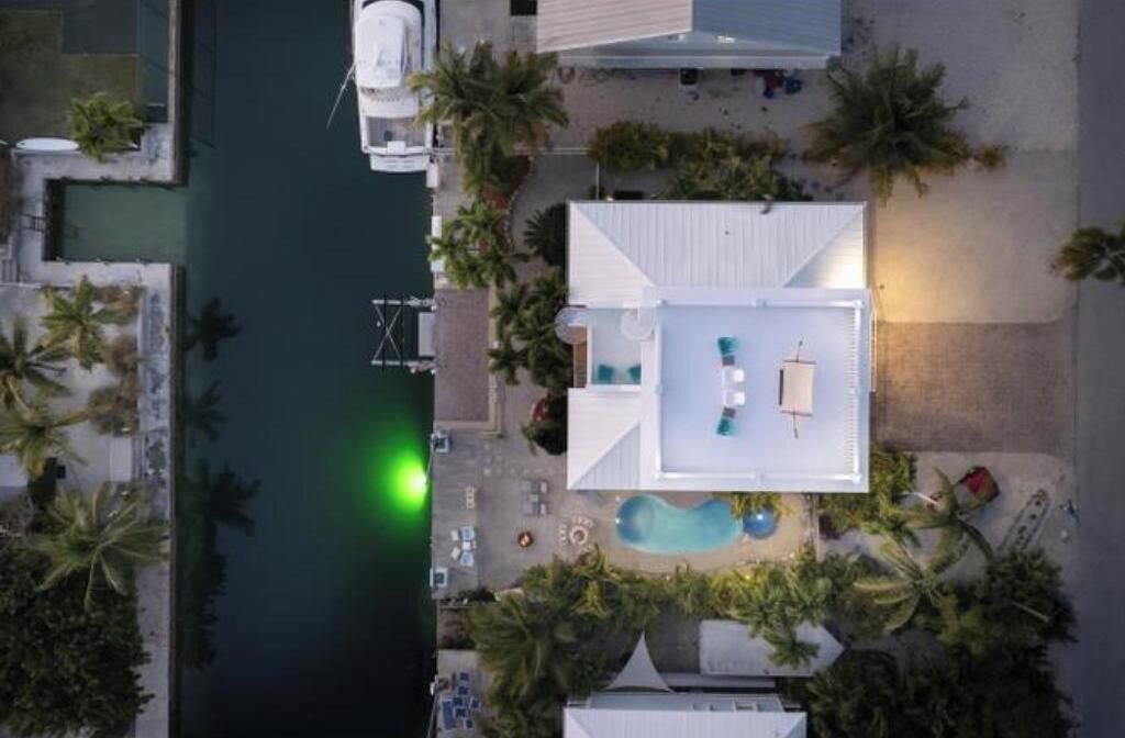 Photo of Bedroom in Summerland Key