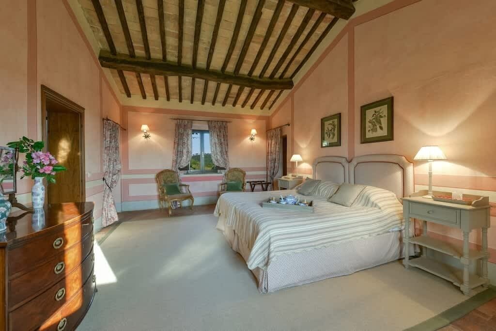 Photo of Bedroom in Castellina Marittima