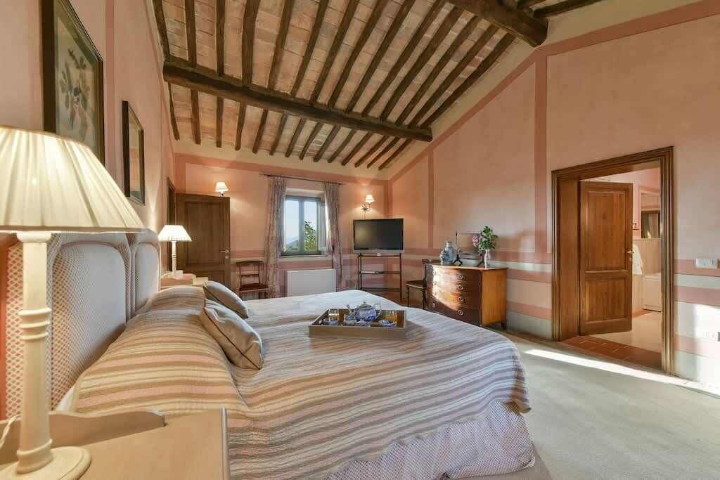 Photo of Bedroom in Castellina Marittima