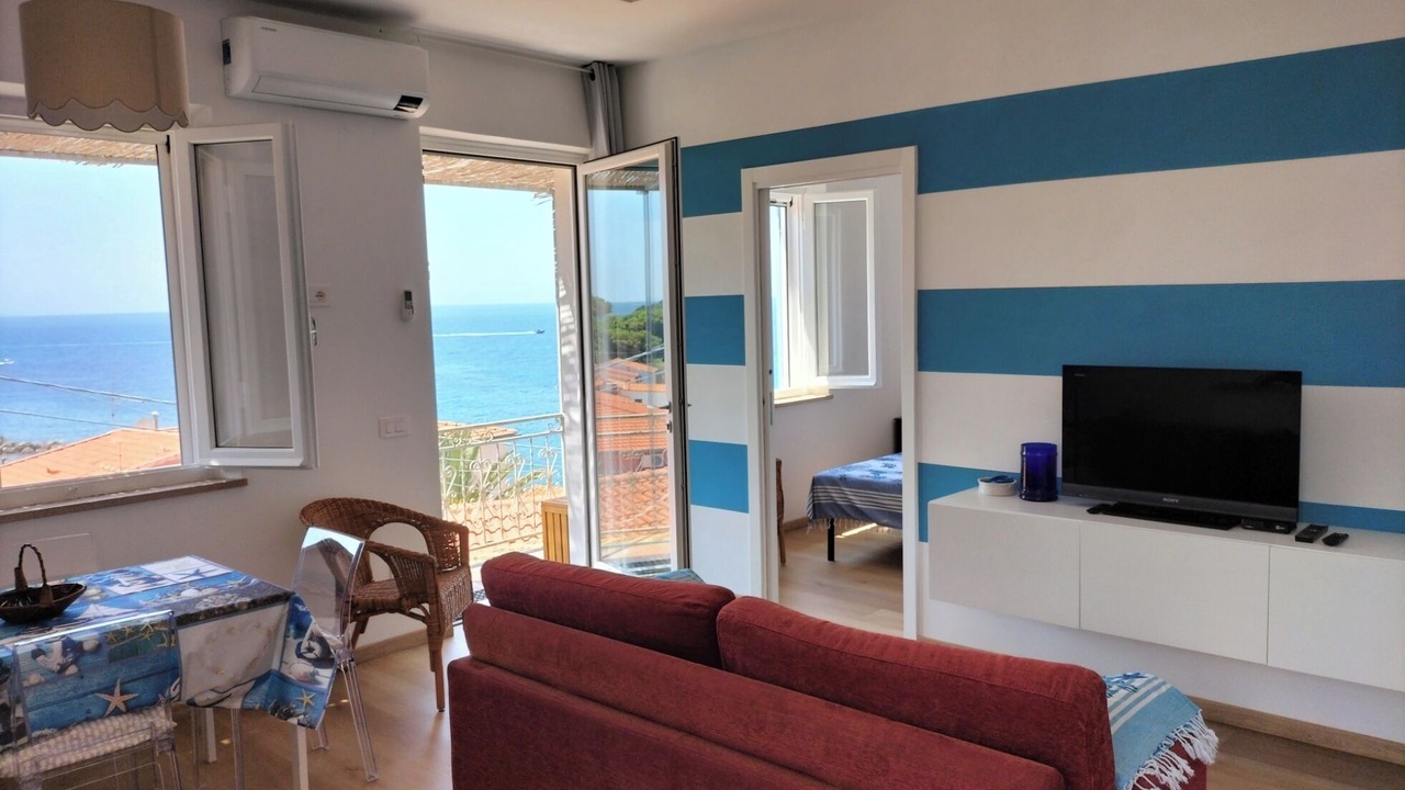 Photo of Livingroom in Pomonte