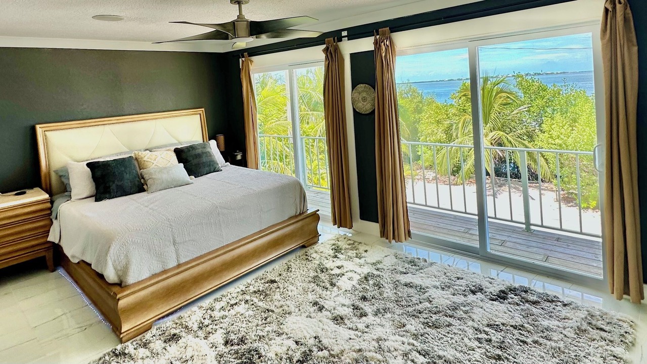 Photo of Bedroom in Big Pine Key