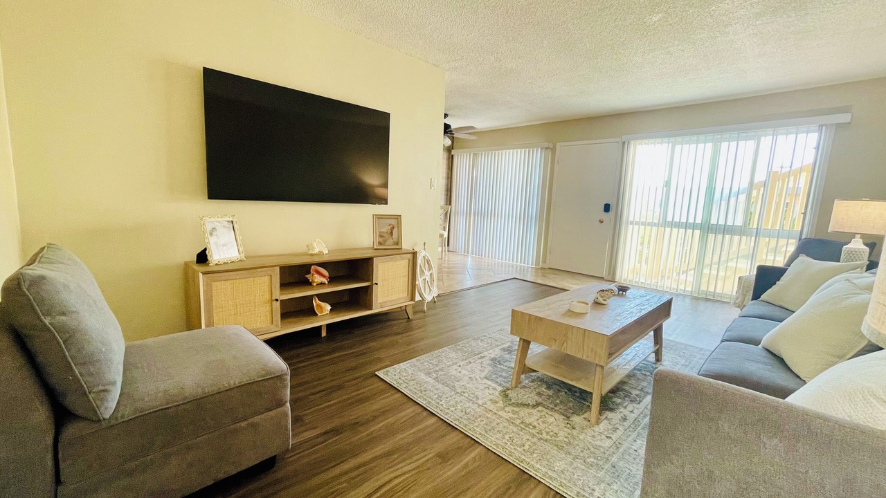 Photo of Livingroom in South Redondo