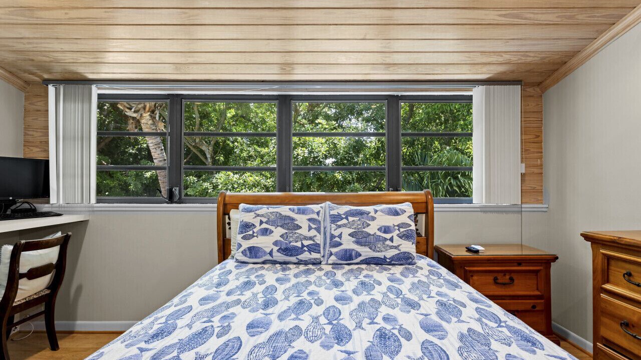 Photo of Bedroom in Islamorada