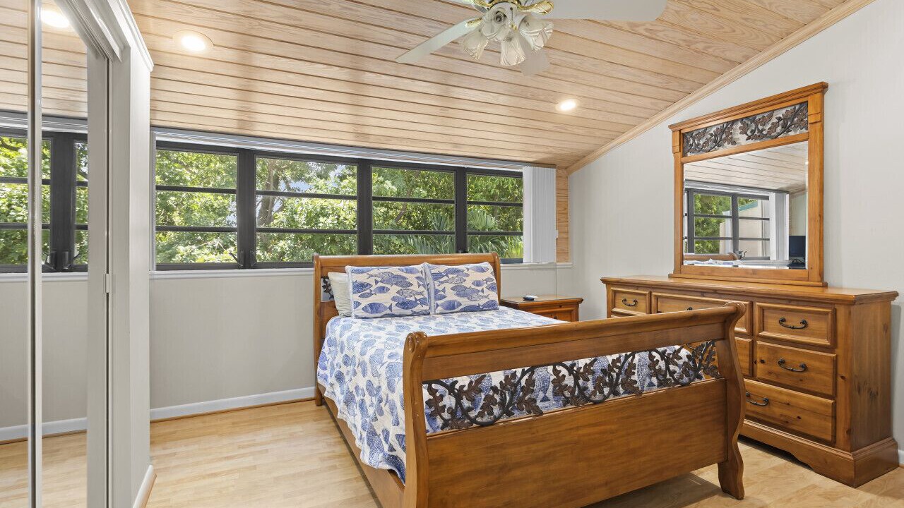 Photo of Bedroom in Islamorada