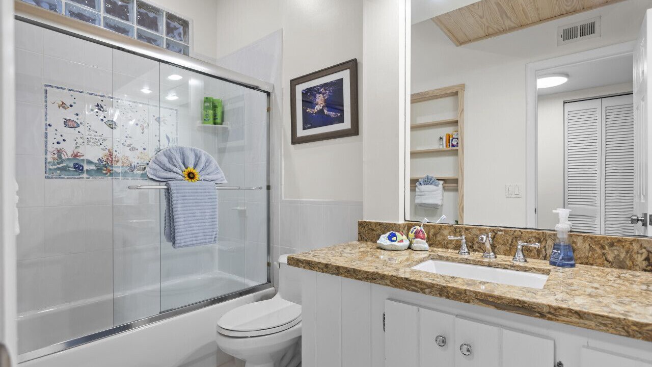 Photo of Bathroom in Islamorada