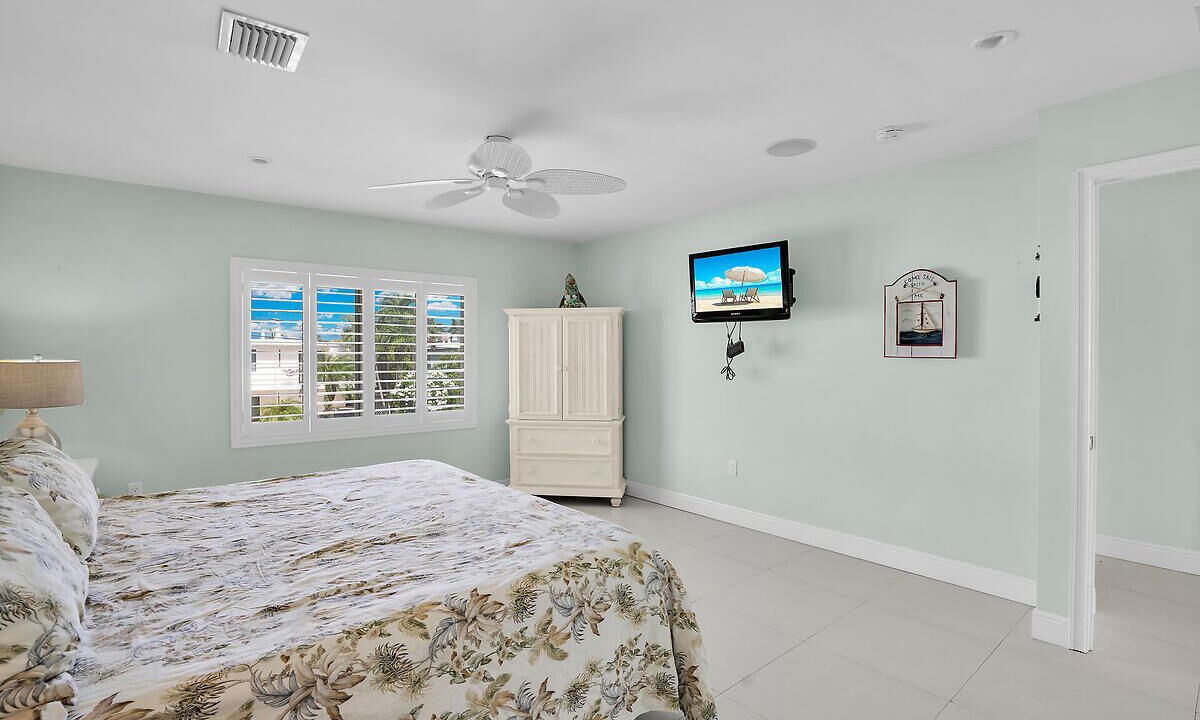Photo of Bedroom in Key Colony Beach