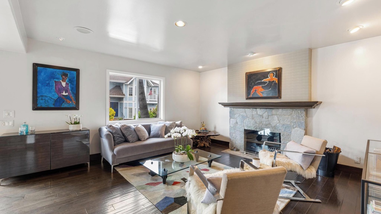 Photo of Livingroom in The Strand