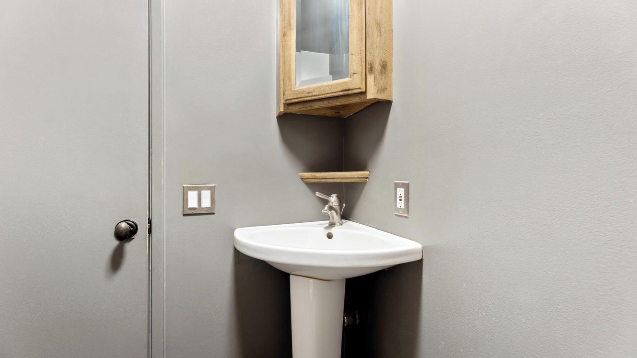 Photo of Bathroom in The Strand
