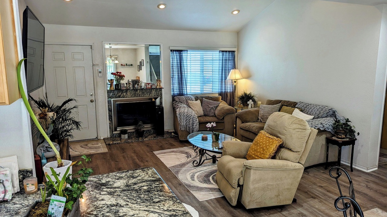 Photo of Livingroom in Northwest Torrance