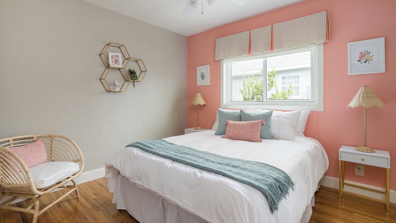 Photo of Bedroom in Del Aire