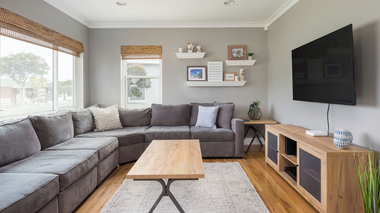 Photo of Livingroom in Del Aire