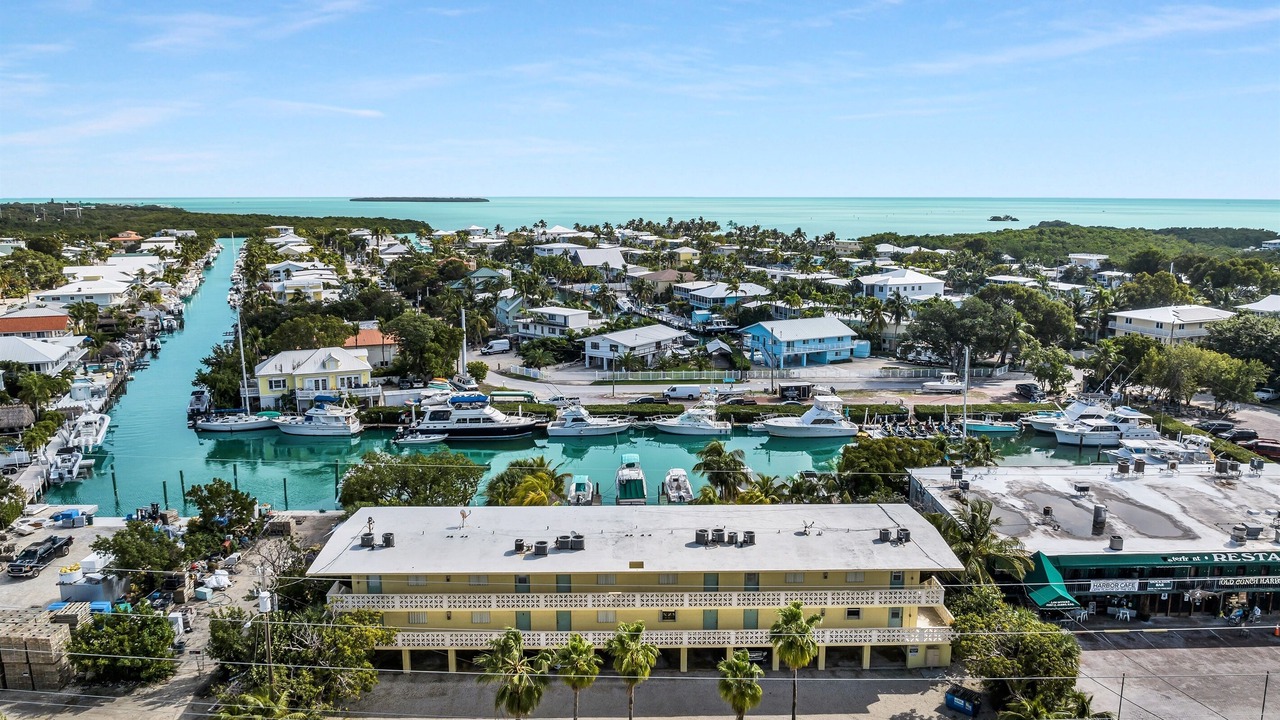 Photo of Others in Tavernier