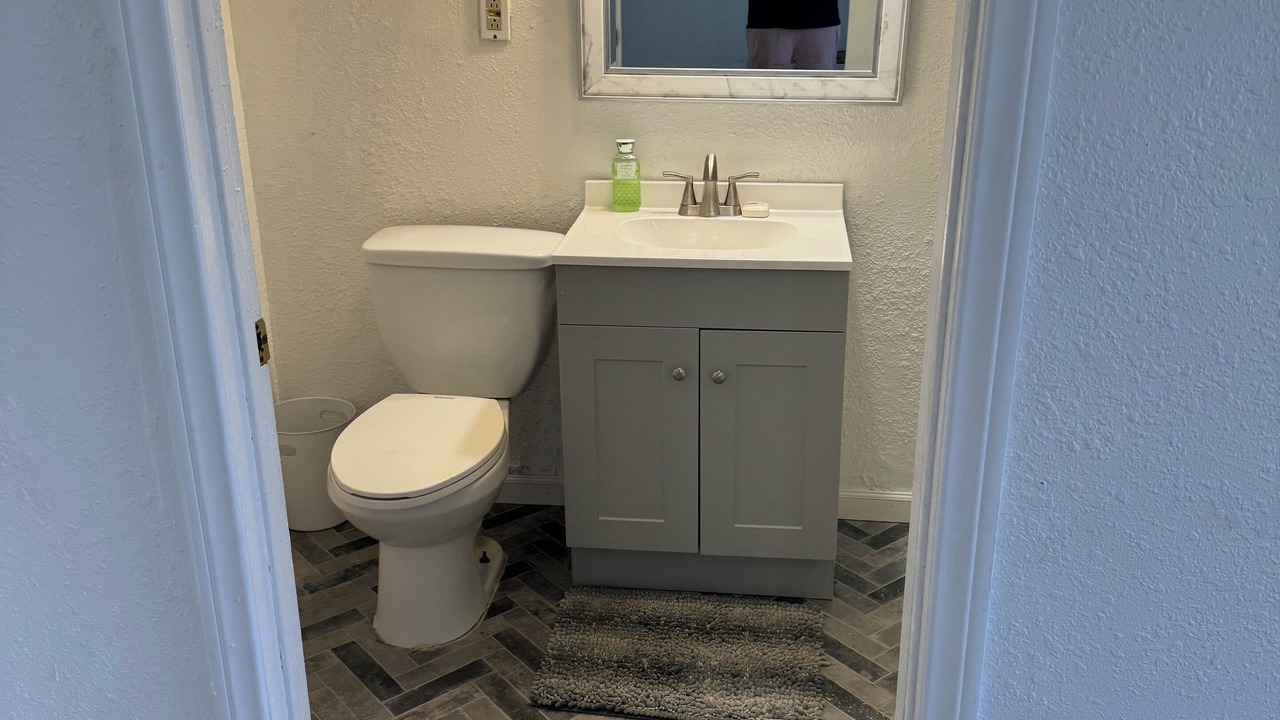 Photo of Bathroom in Harbor