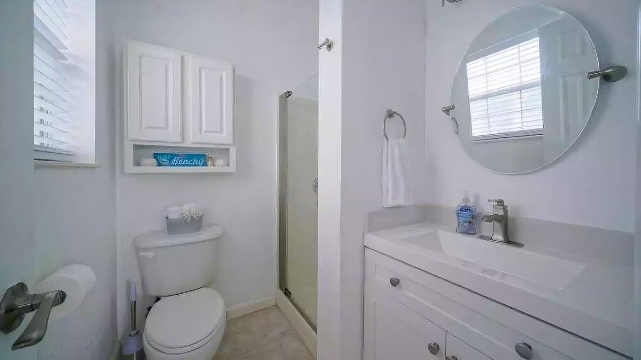 Photo of Bathroom in Marathon