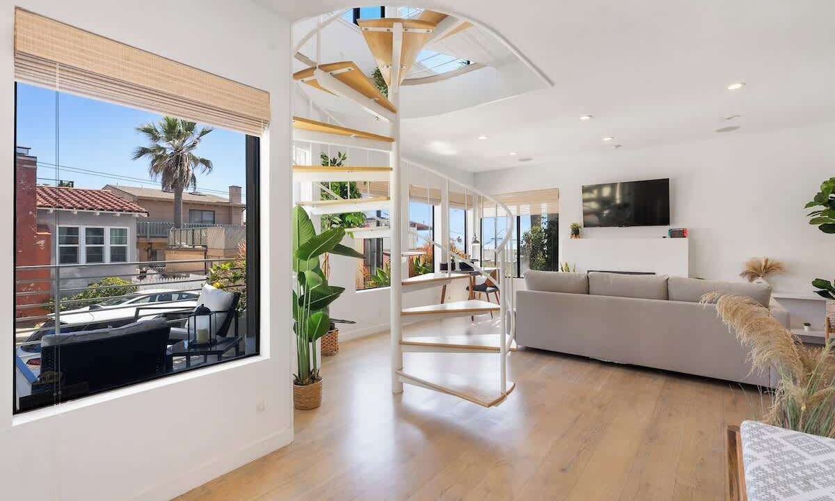 Photo of Livingroom in The Strand