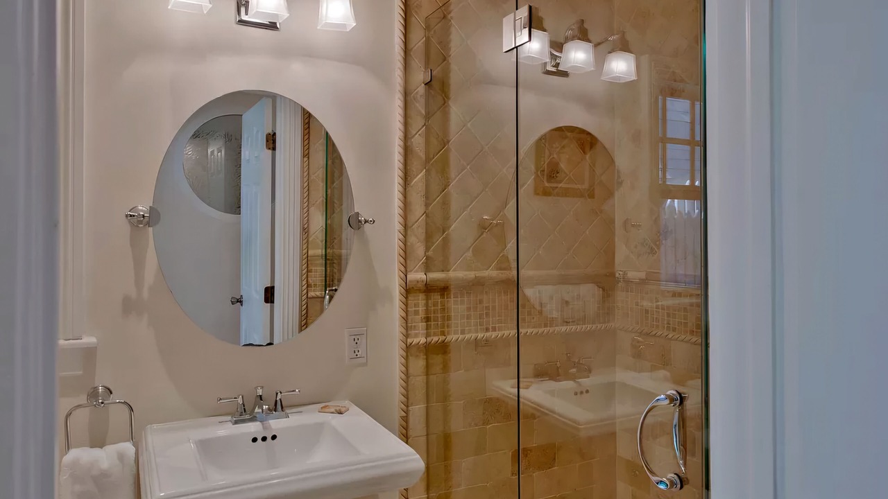 Photo of Bathroom in Bahama Village