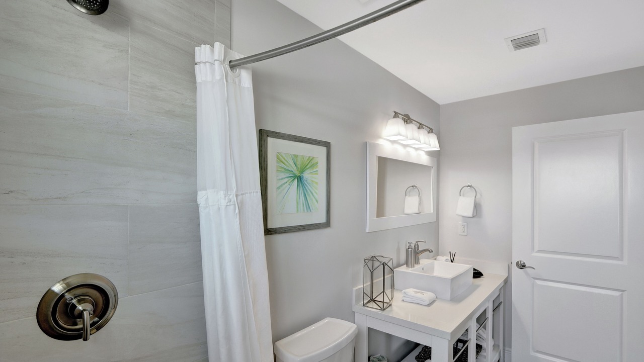 Photo of Bathroom in Islamorada
