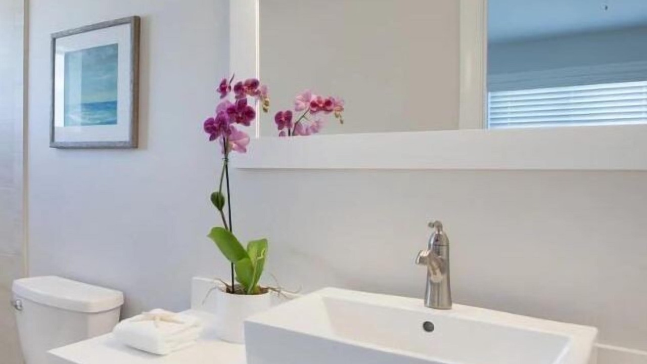 Photo of Bathroom in Islamorada