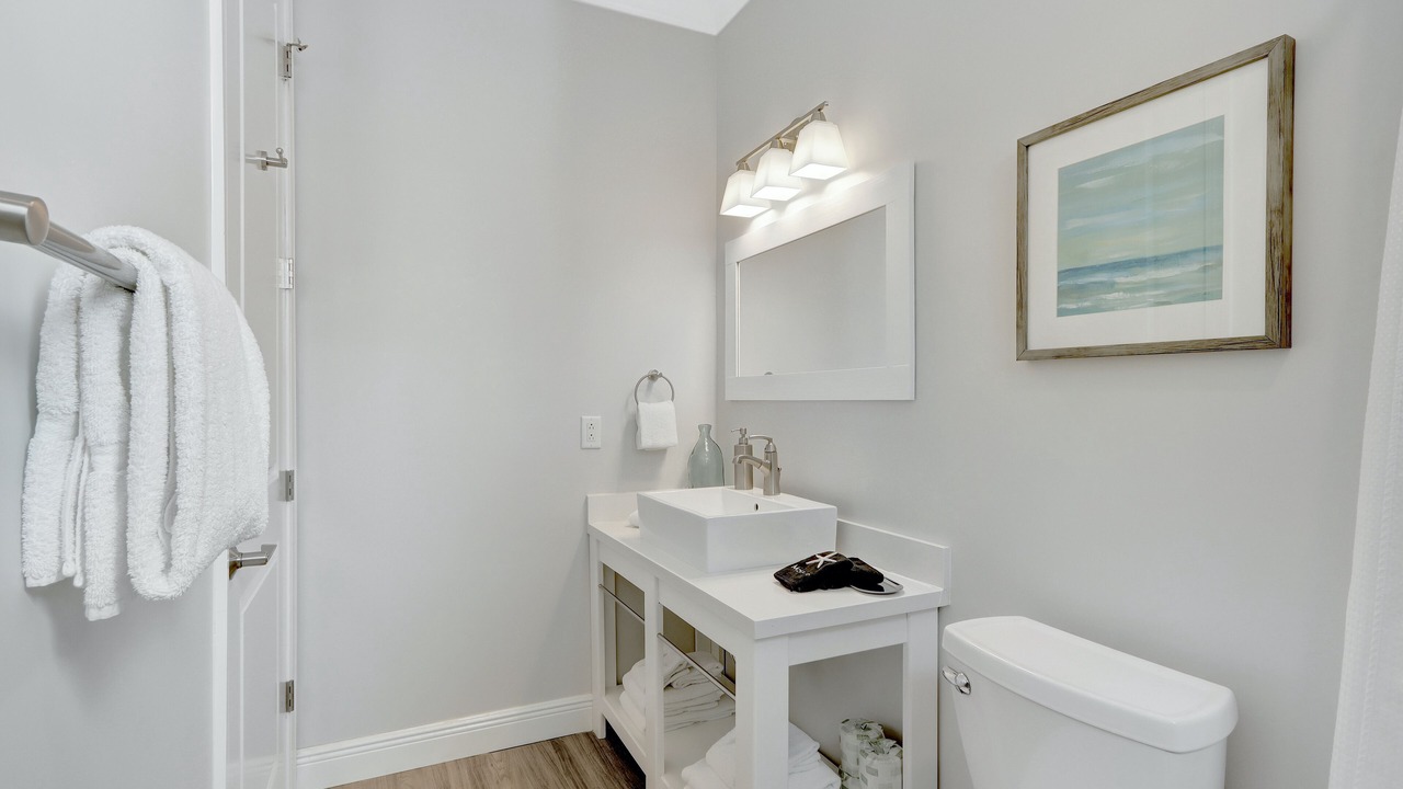 Photo of Bathroom in Islamorada