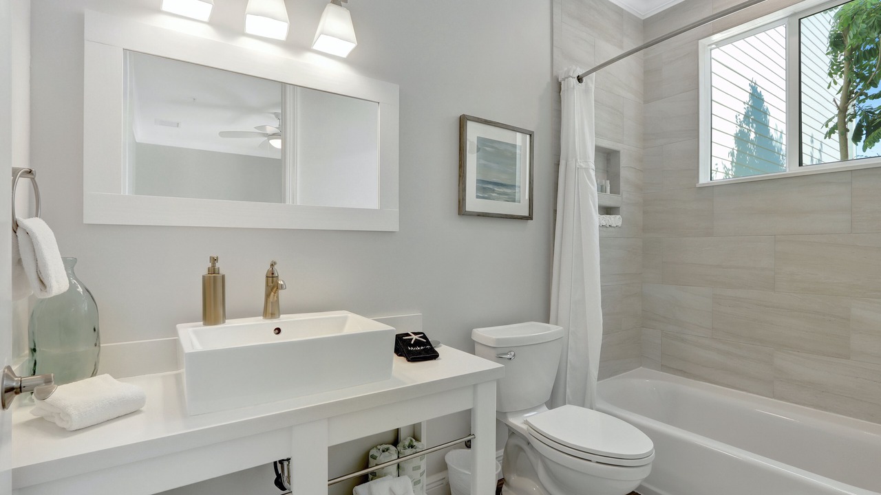 Photo of Bathroom in Islamorada