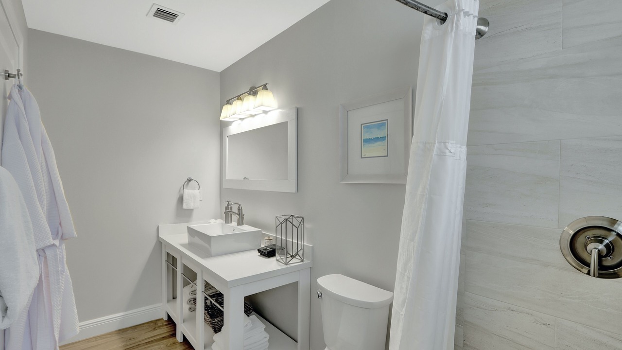 Photo of Bathroom in Islamorada