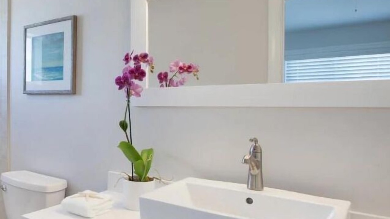 Photo of Bathroom in Islamorada