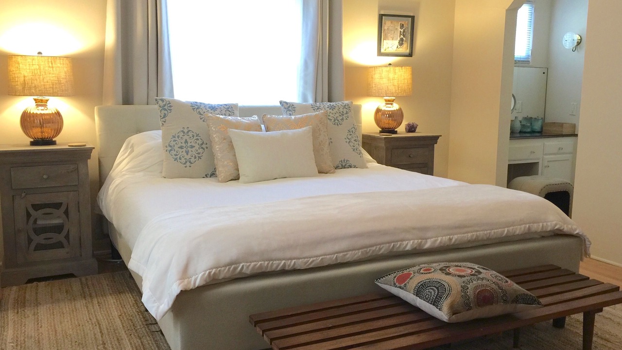 Photo of Bedroom in Greater Wilshire - Hancock Park