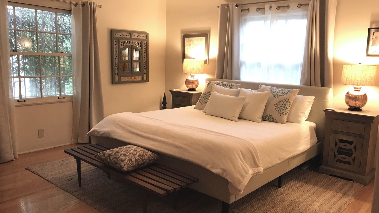 Photo of Bedroom in Greater Wilshire - Hancock Park
