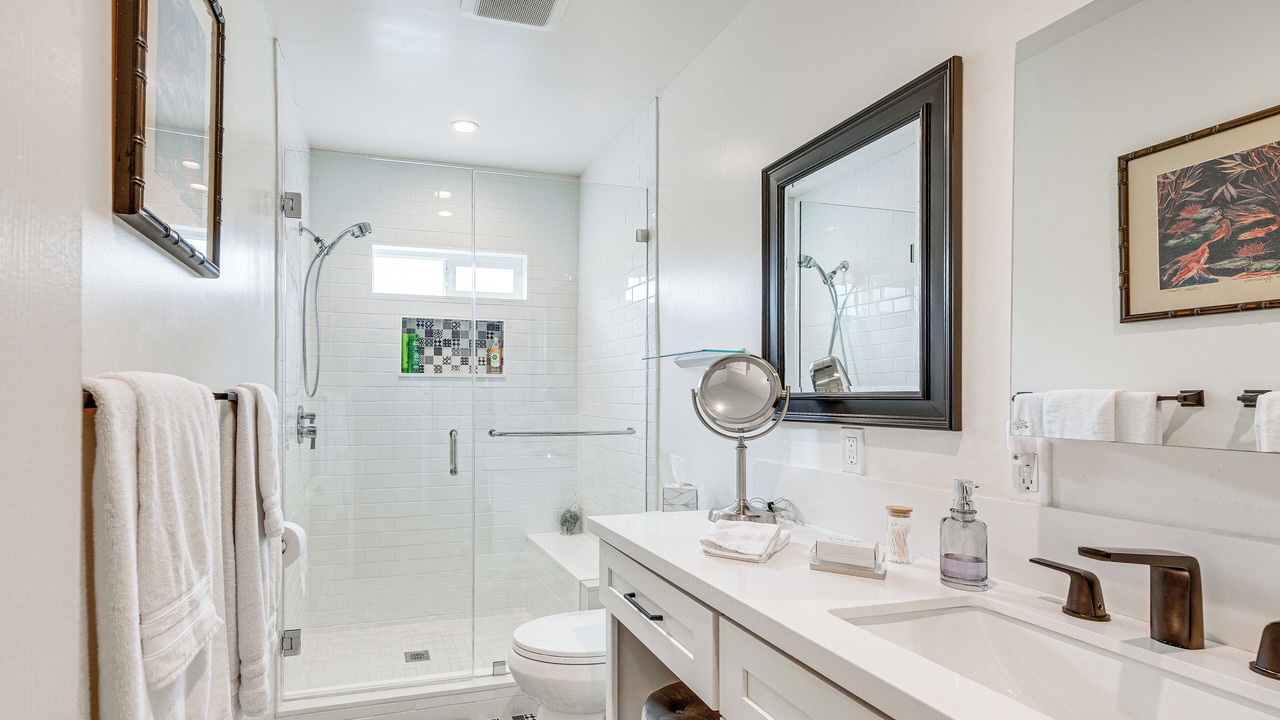 Photo of Bathroom in Melrose
