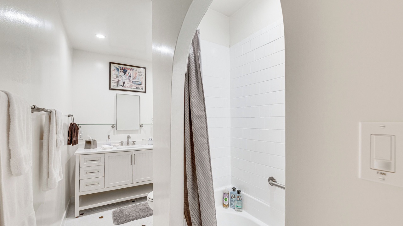 Photo of Bathroom in Melrose