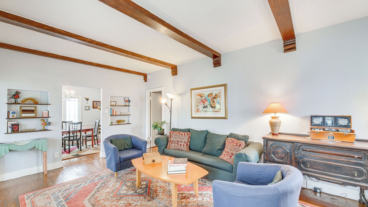 Photo of Livingroom in Melrose