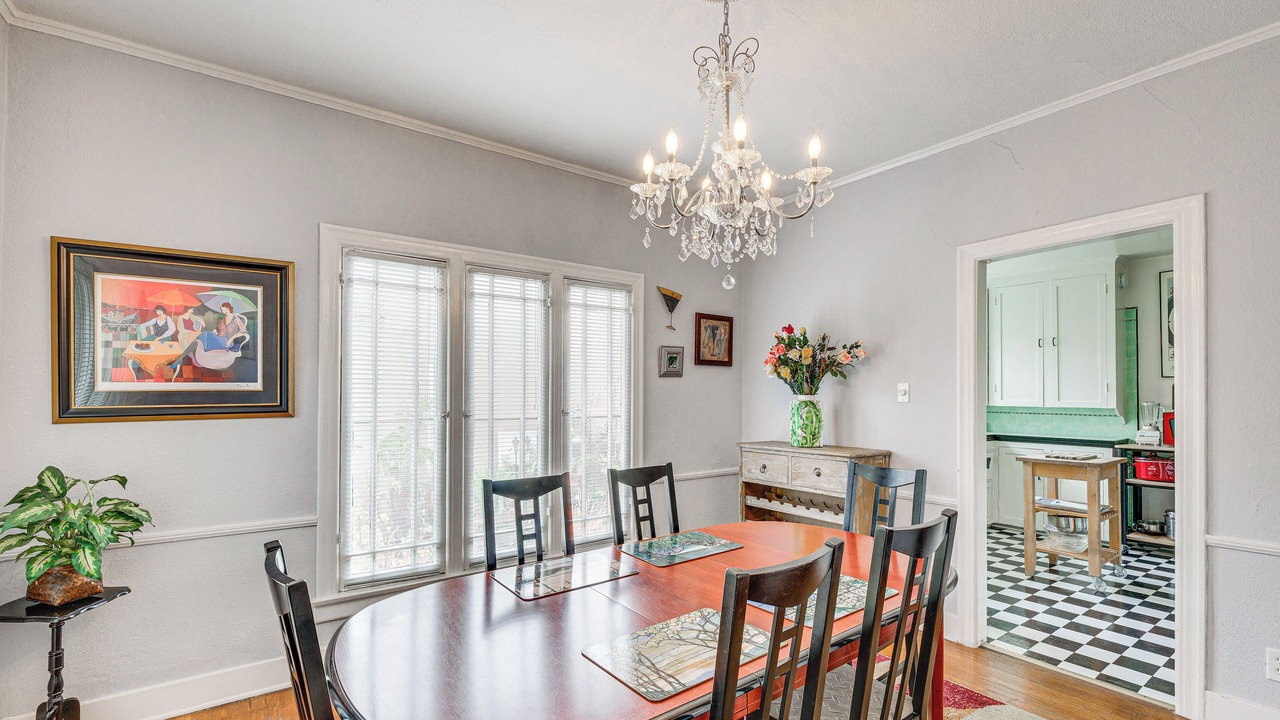 Photo of Livingroom in Melrose