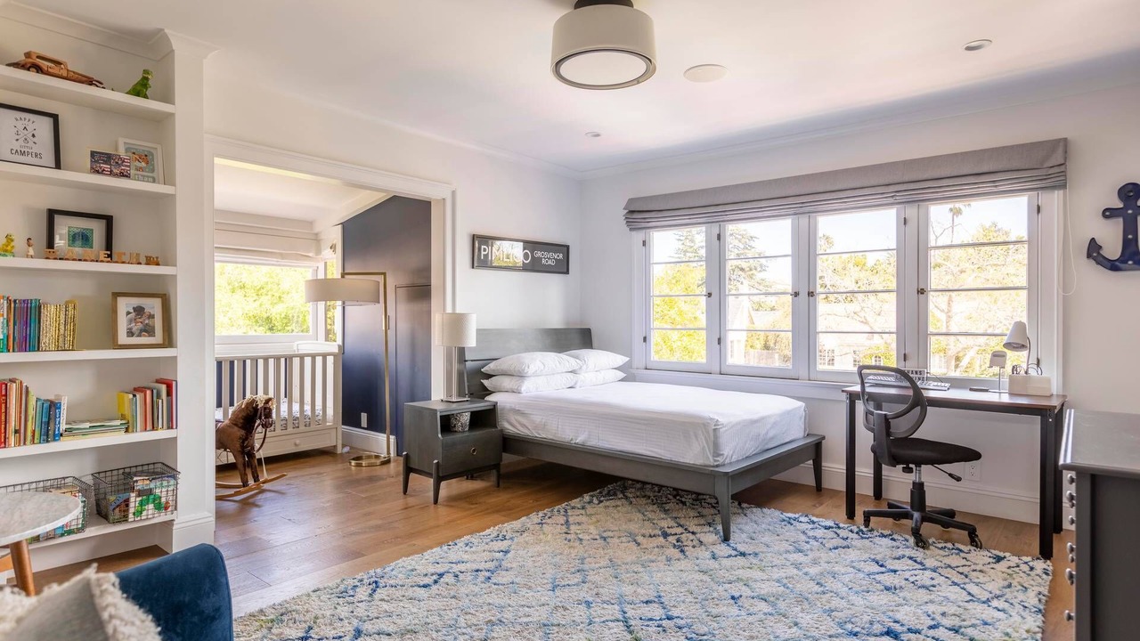 Photo of Bedroom in Greater Wilshire - Hancock Park