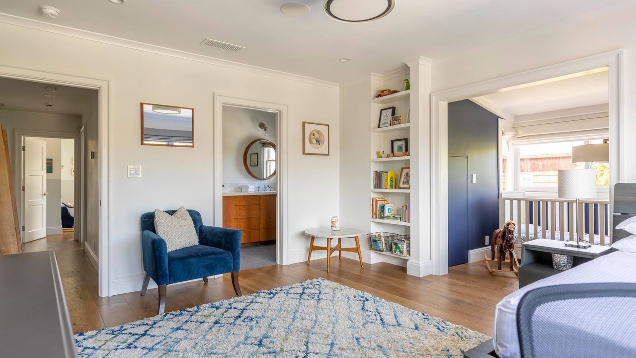 Photo of Bedroom in Greater Wilshire - Hancock Park