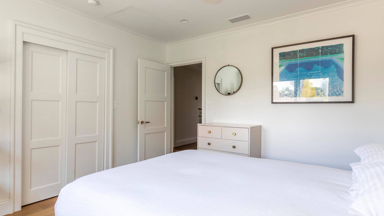 Photo of Bedroom in Greater Wilshire - Hancock Park