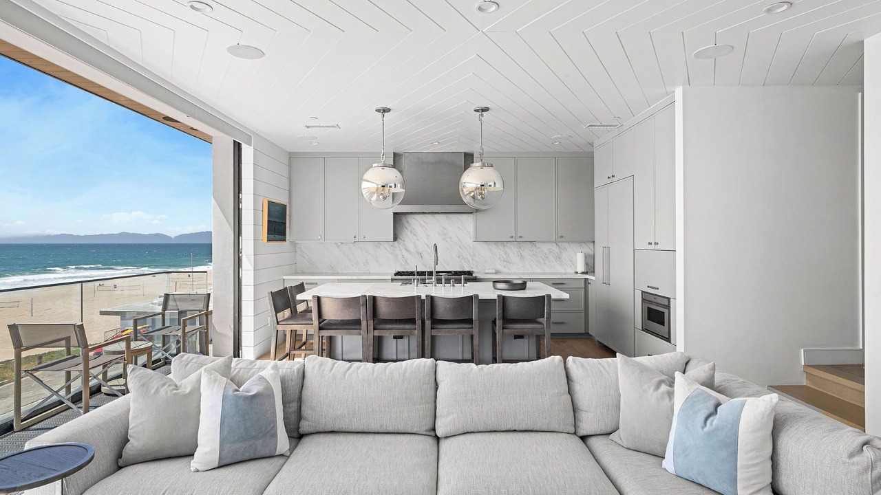 Photo of Livingroom in The Strand