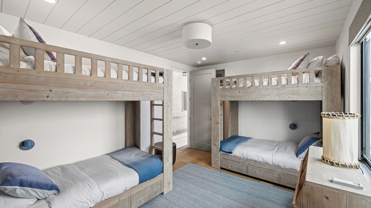 Photo of Bedroom in The Strand