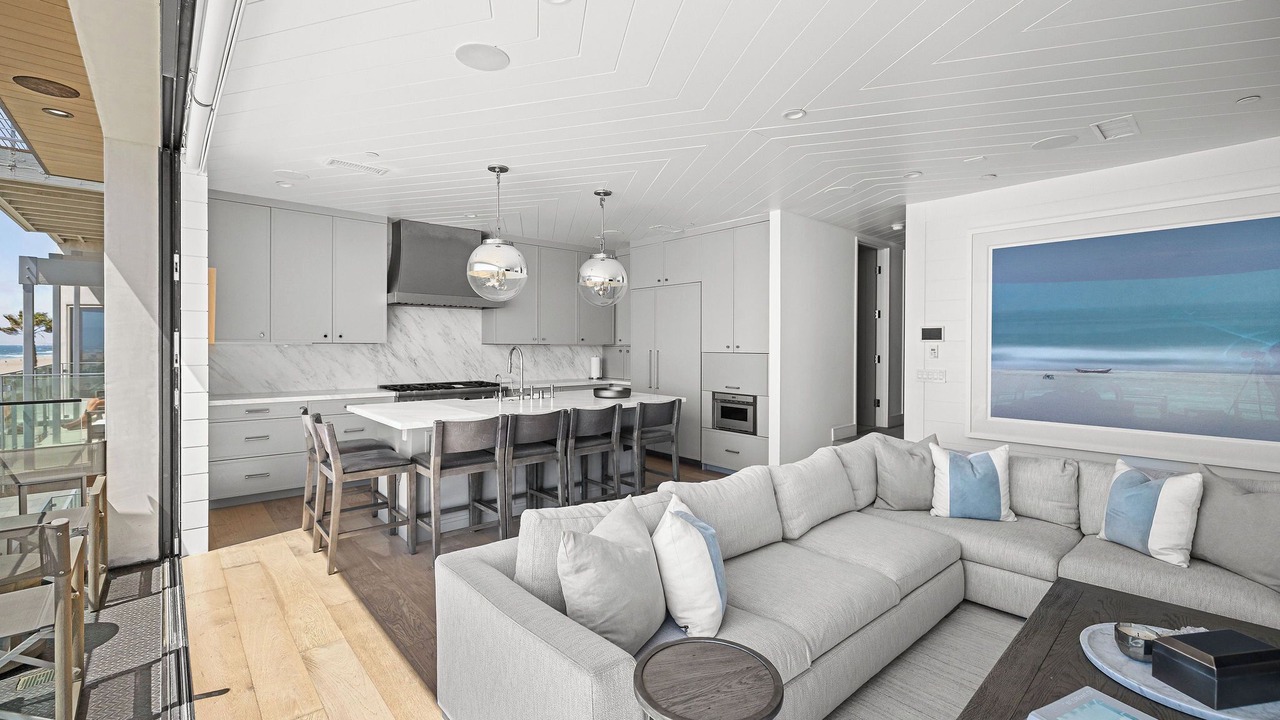 Photo of Livingroom in The Strand