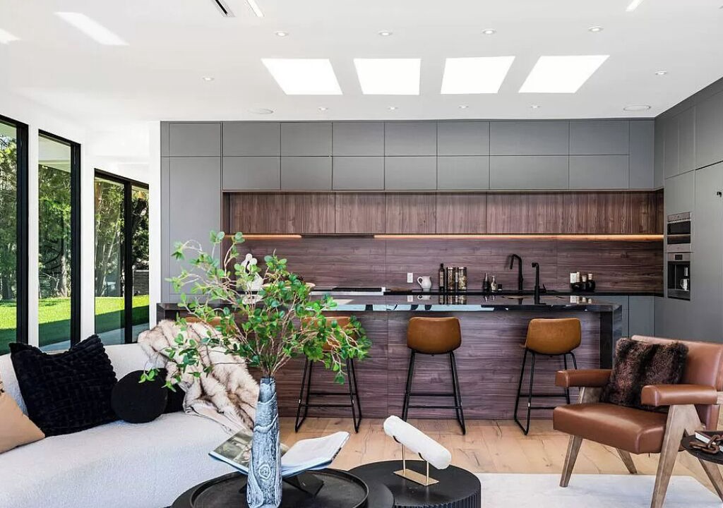 Photo of Livingroom in Nichols Canyon