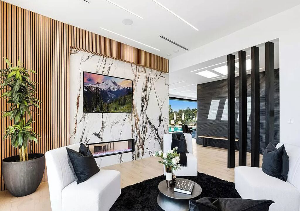 Photo of Livingroom in Nichols Canyon