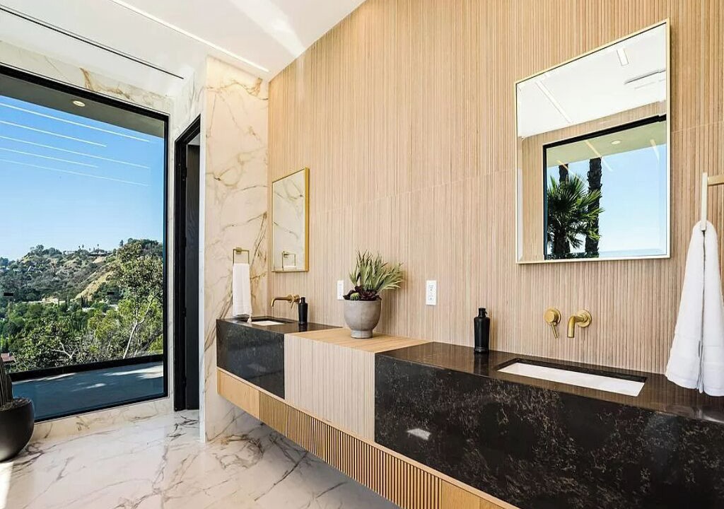 Photo of Bathroom in Nichols Canyon