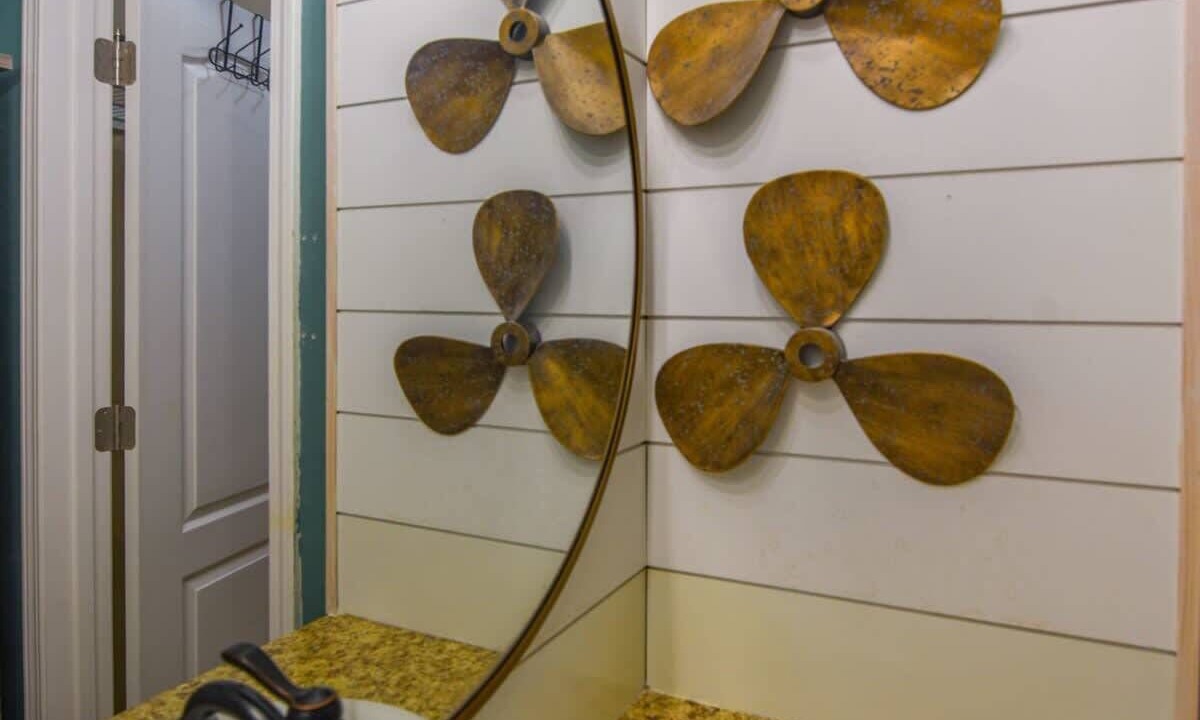 Photo of Bathroom in Sugarloaf Key