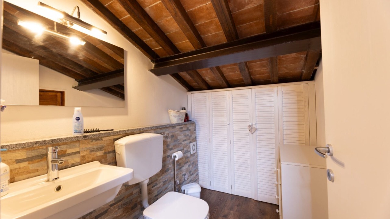 Photo of Bathroom in Marciana